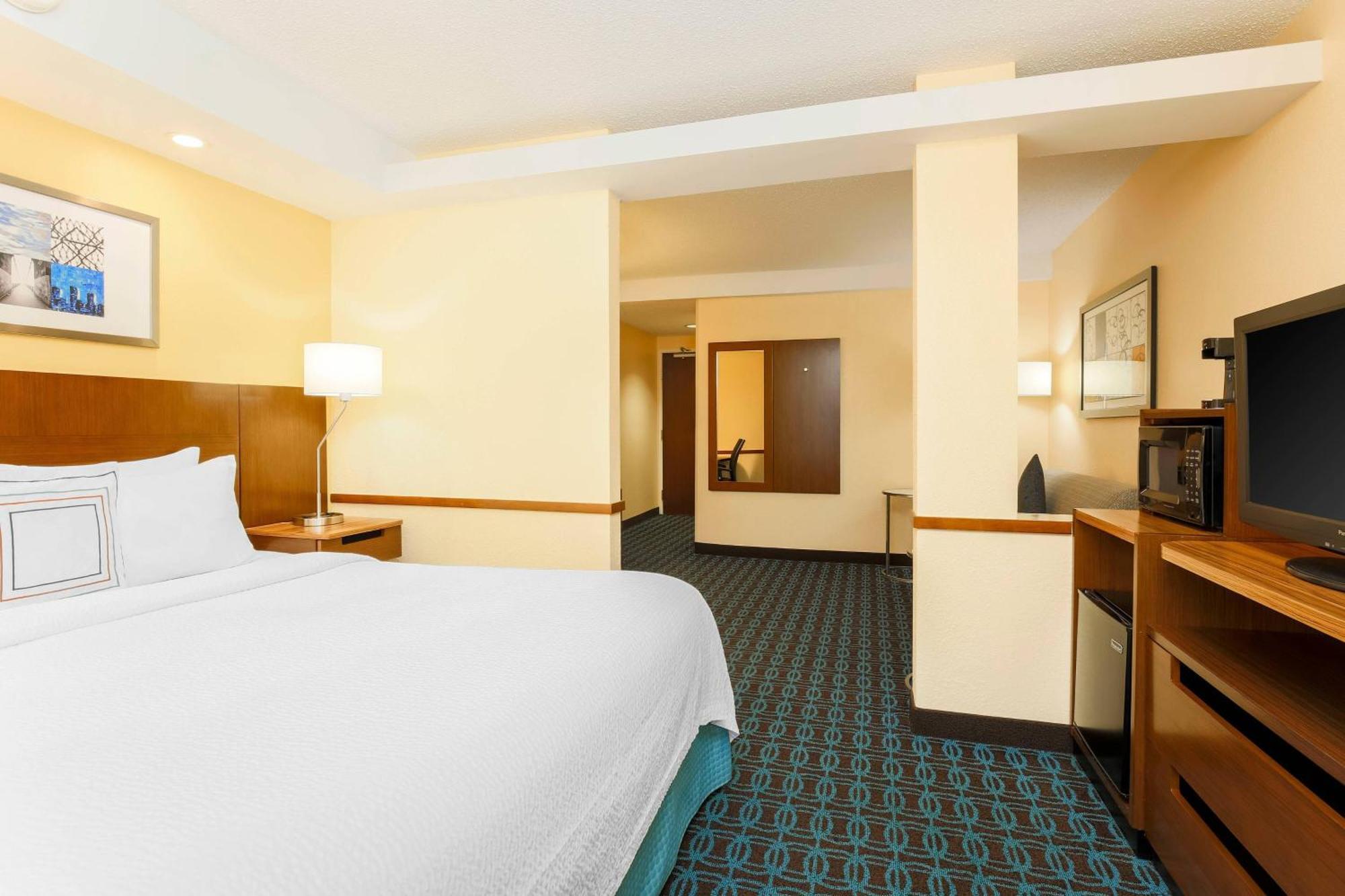 Fairfield Inn And Suites By Marriott Tampa Brandon Heartland Екстериор снимка